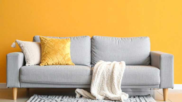 How to Live Rent Free With House Sitting